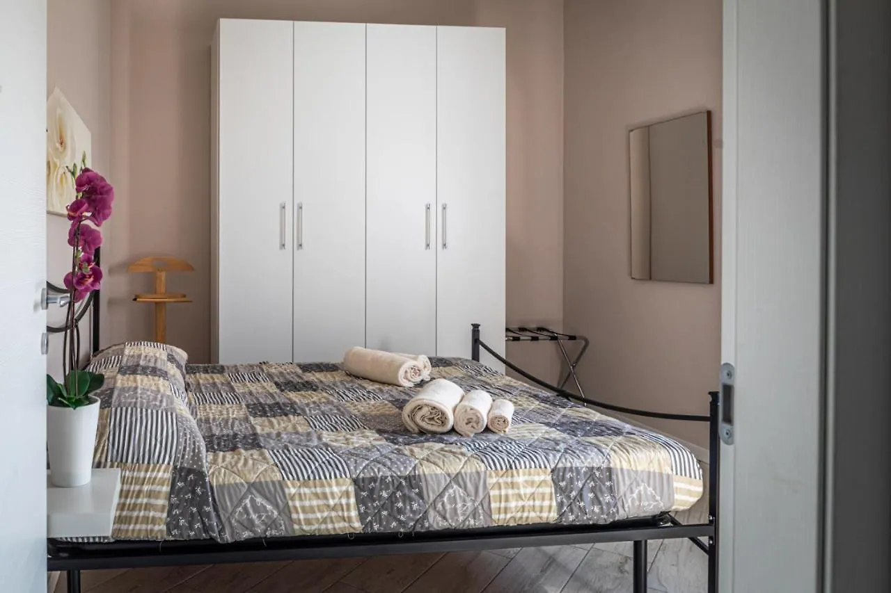 מנרבה דל גארדה Minerva Holiday Home 0*, מנרבה דל גארדה