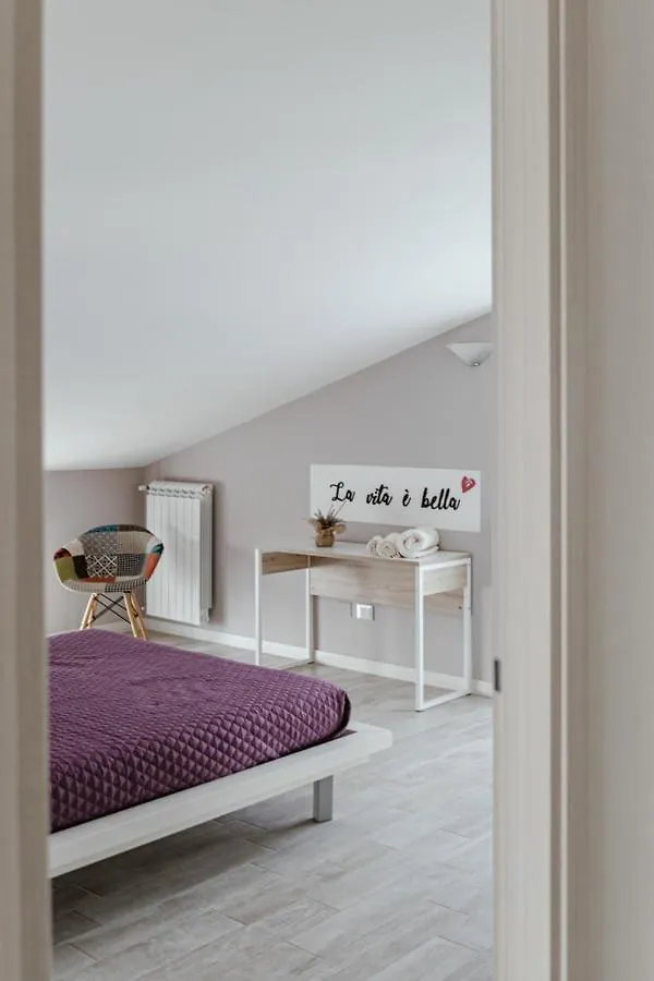 מנרבה דל גארדה Minerva Holiday Home דירה
