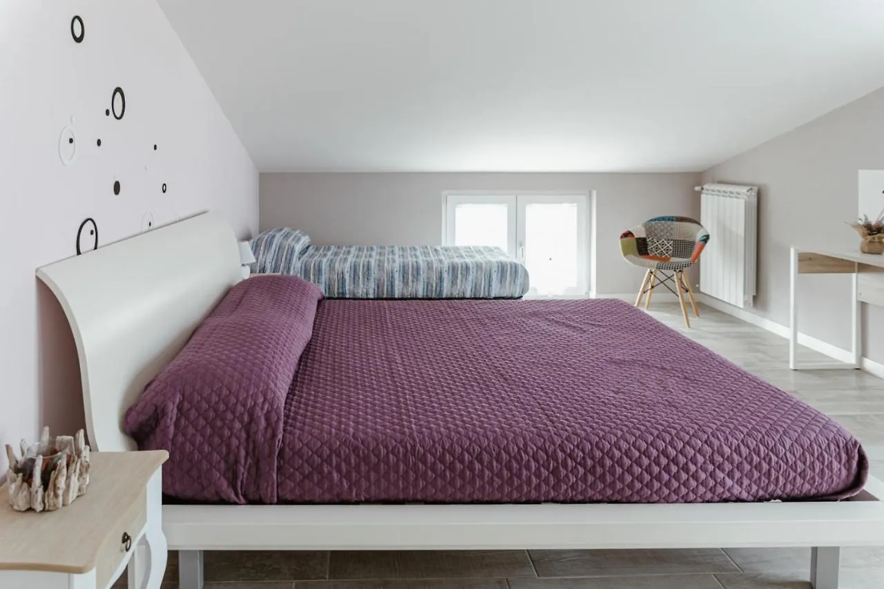 מנרבה דל גארדה Minerva Holiday Home 0*, מנרבה דל גארדה איטליה
