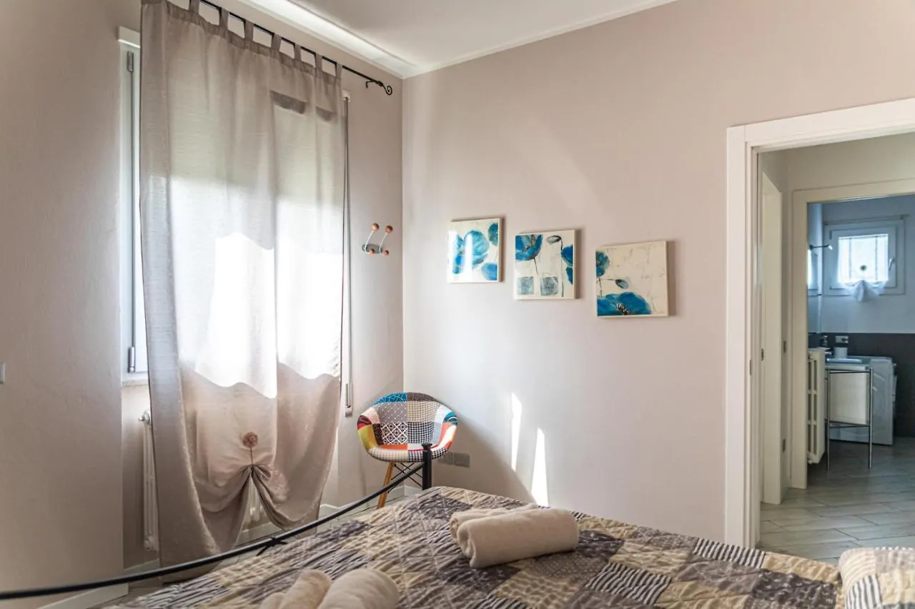 דירה מנרבה דל גארדה Minerva Holiday Home איטליה