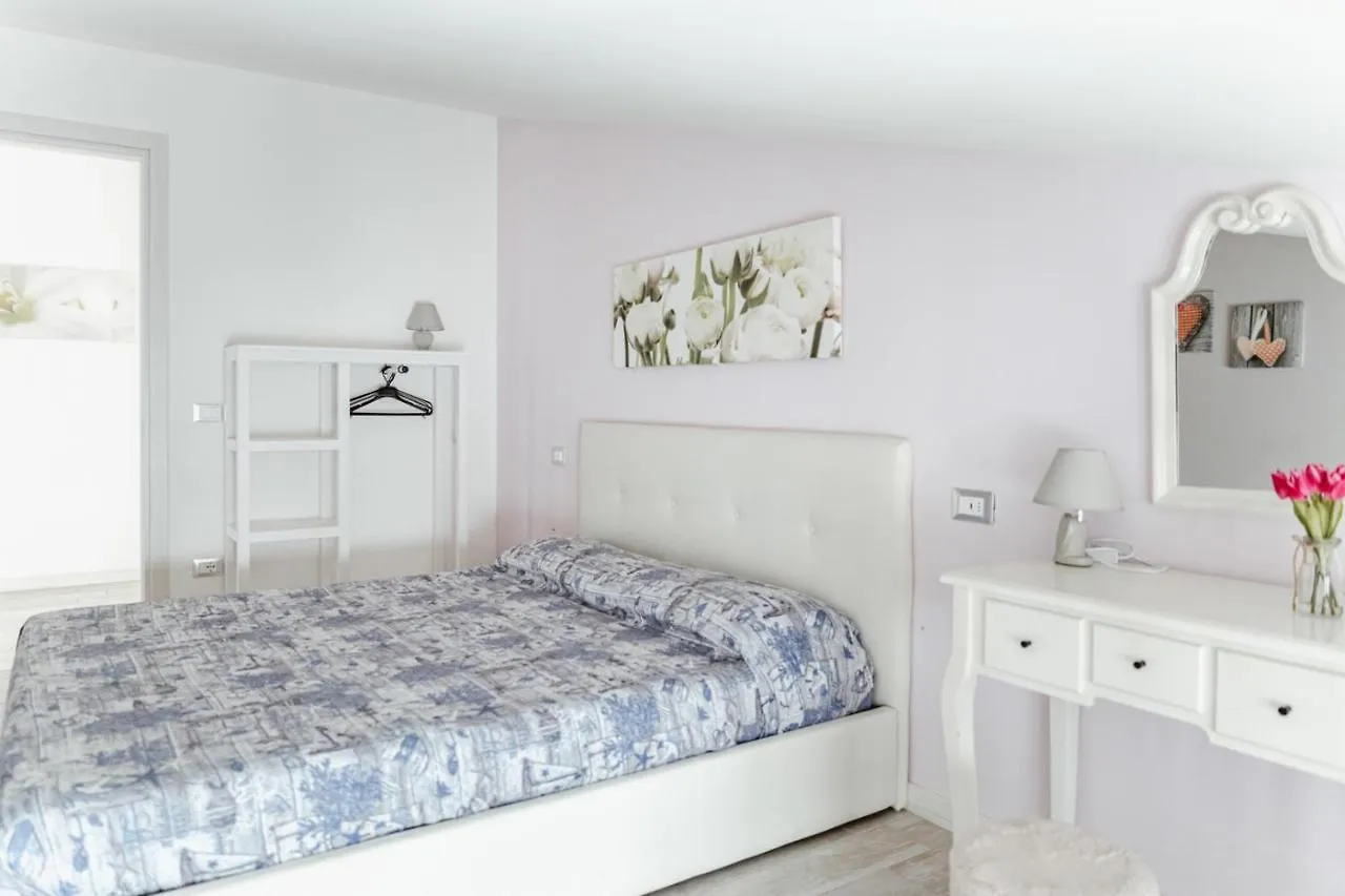 מנרבה דל גארדה Minerva Holiday Home 0*, מנרבה דל גארדה