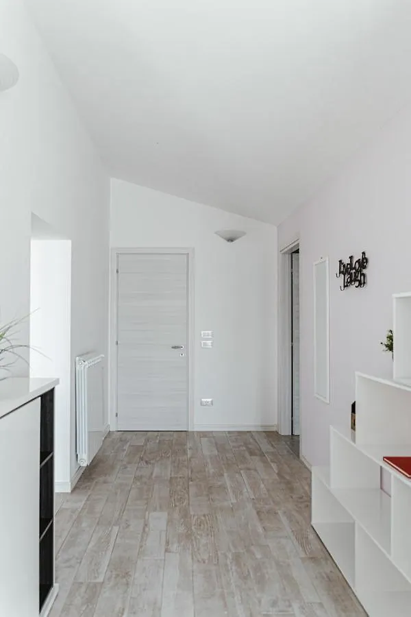 דירה מנרבה דל גארדה Minerva Holiday Home